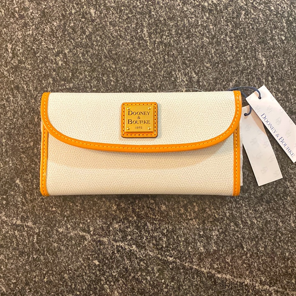 DOONEY & BOURKE Claremont Continental Ice Blue Genuine Leather Trifold Wallet